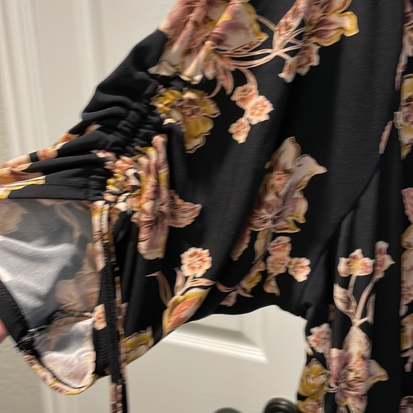 BLACK FLORAL STUDIO KNIT SKATER MIDI DRESS - Picture 2 of 7